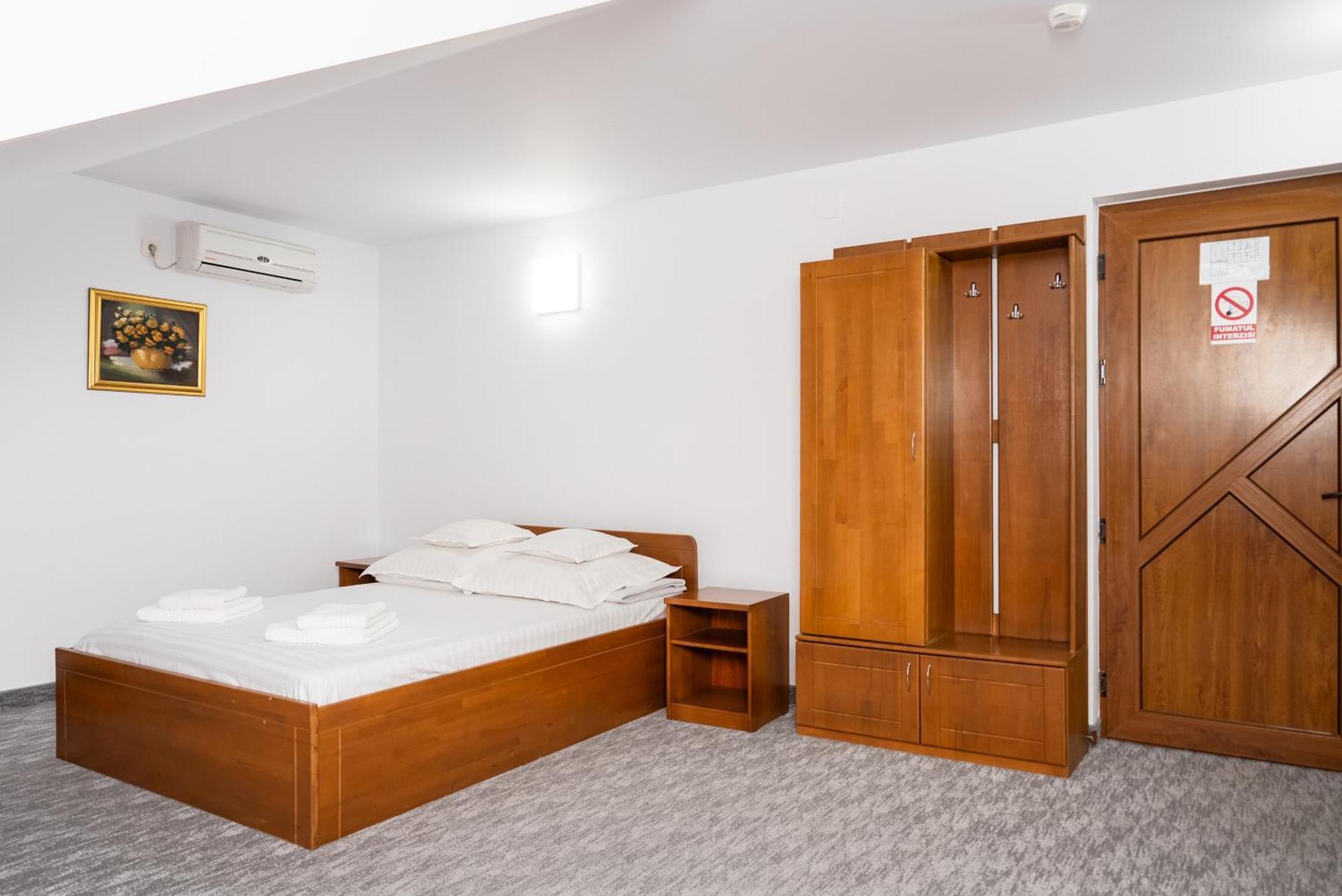 Hotel Casa De Piatra Scheia Eksteriør billede